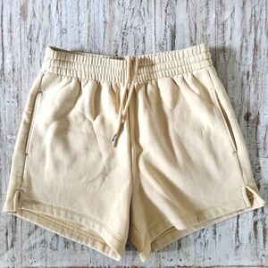 NWT Abercrombie & Fitch Vintage Sunday Sweat Shorts Yellow Fleece Size Medium